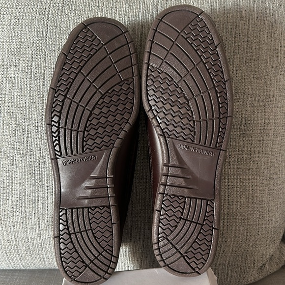 Men’s Minnetonka Moccasin - Picture 5 of 6